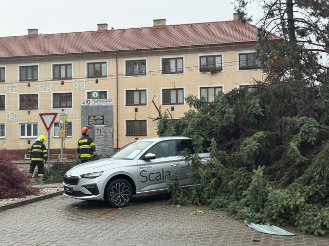 SR Svidník počasie búrka škody odstraňovanie POX