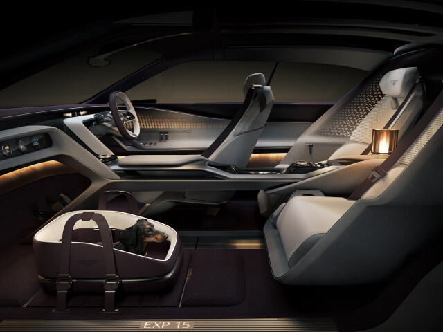 24 - EXP 15 Interior