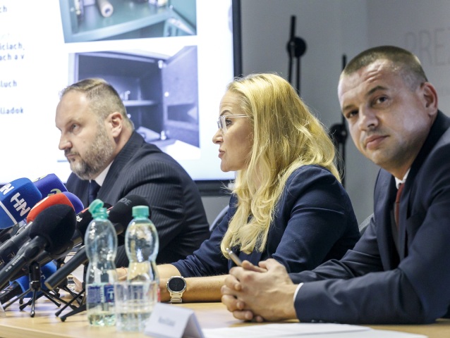 Maroš Kubala / Jana Maškarová / Ján Leško /