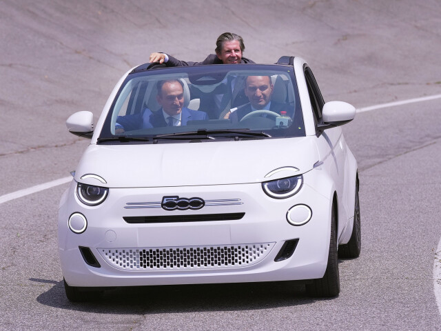 Olivier Francois FIATCEOand Global CMOof Stellantis-Alberto Cirio Presidentofthe Piedmont Region-Stefano Lo Russo Mayorof Turinontheinternalracetrackof Mirafiori