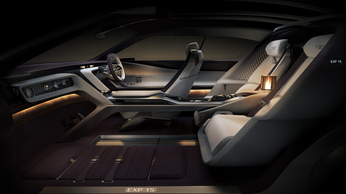 23 - EXP 15 Interior