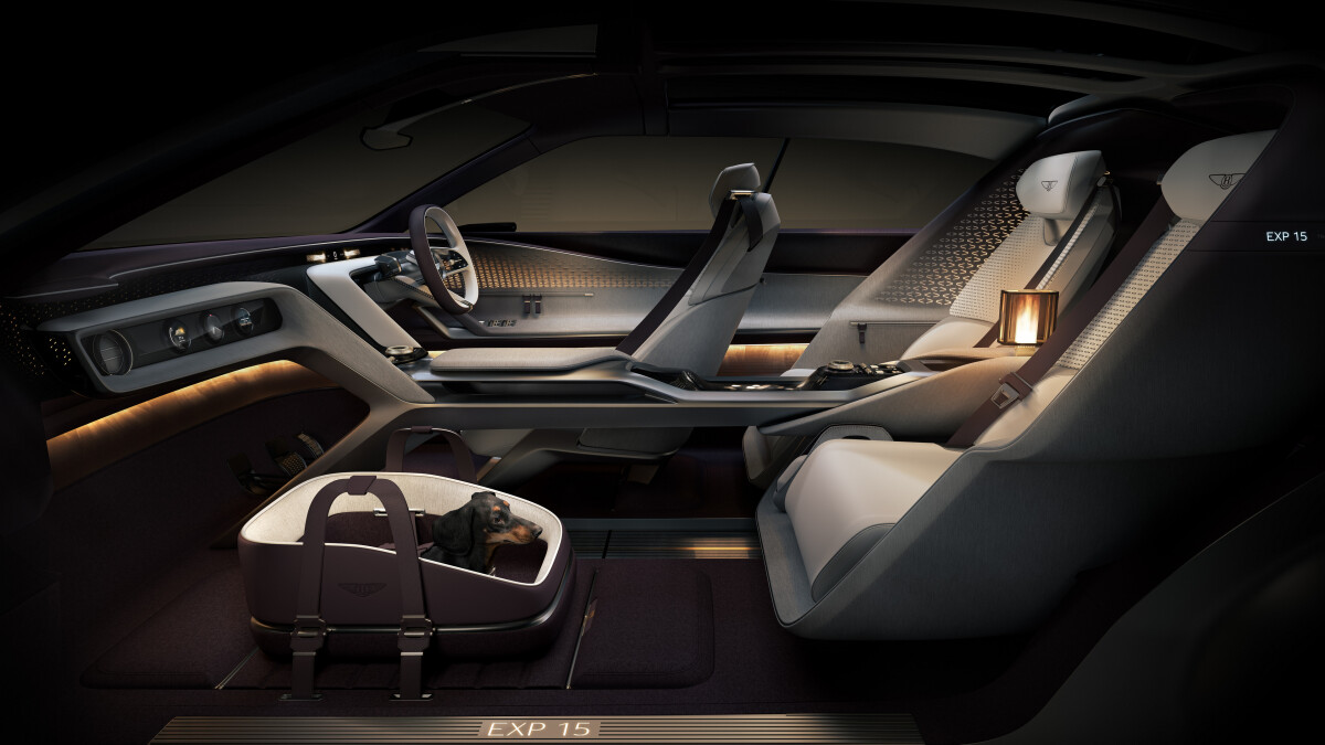 24 - EXP 15 Interior