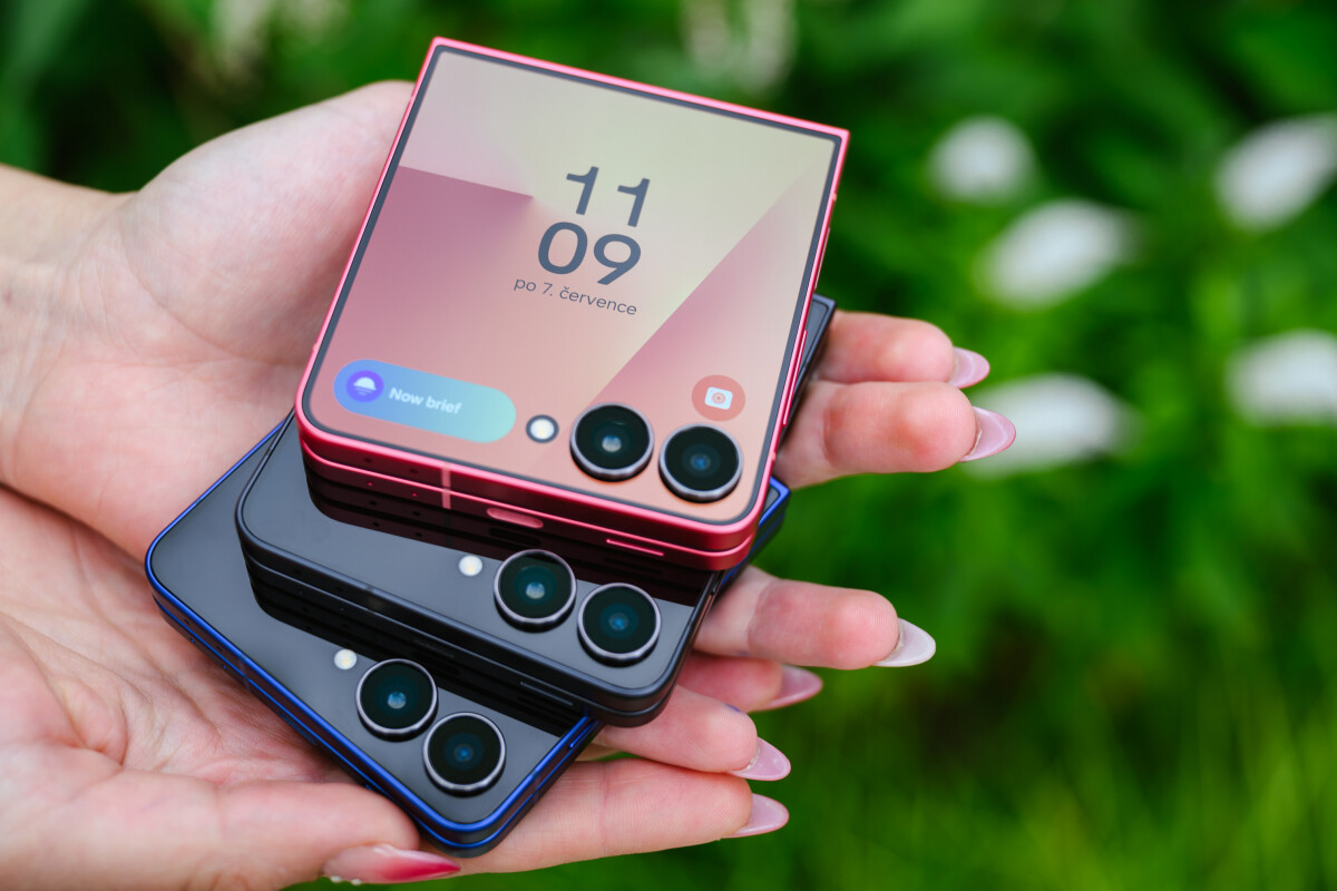 Samsung Galaxy Z Flip7