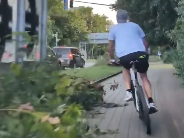 Naháňačka cyklistu v Prahe