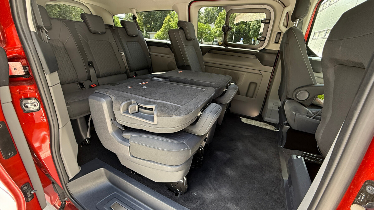 Ford Transit Custom PHEV (2025)