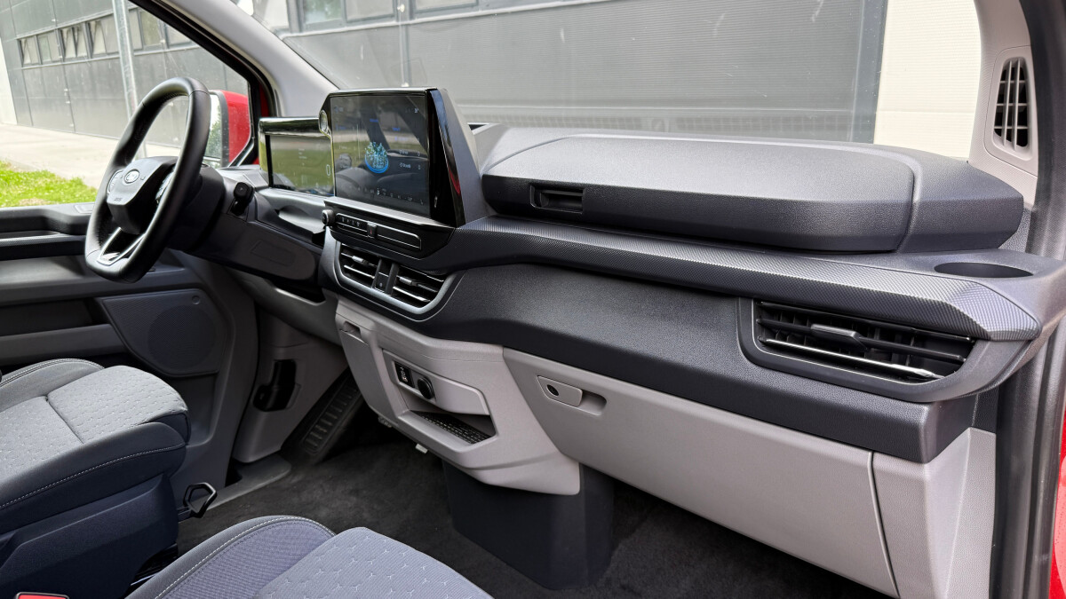 Ford Transit Custom PHEV (2025)