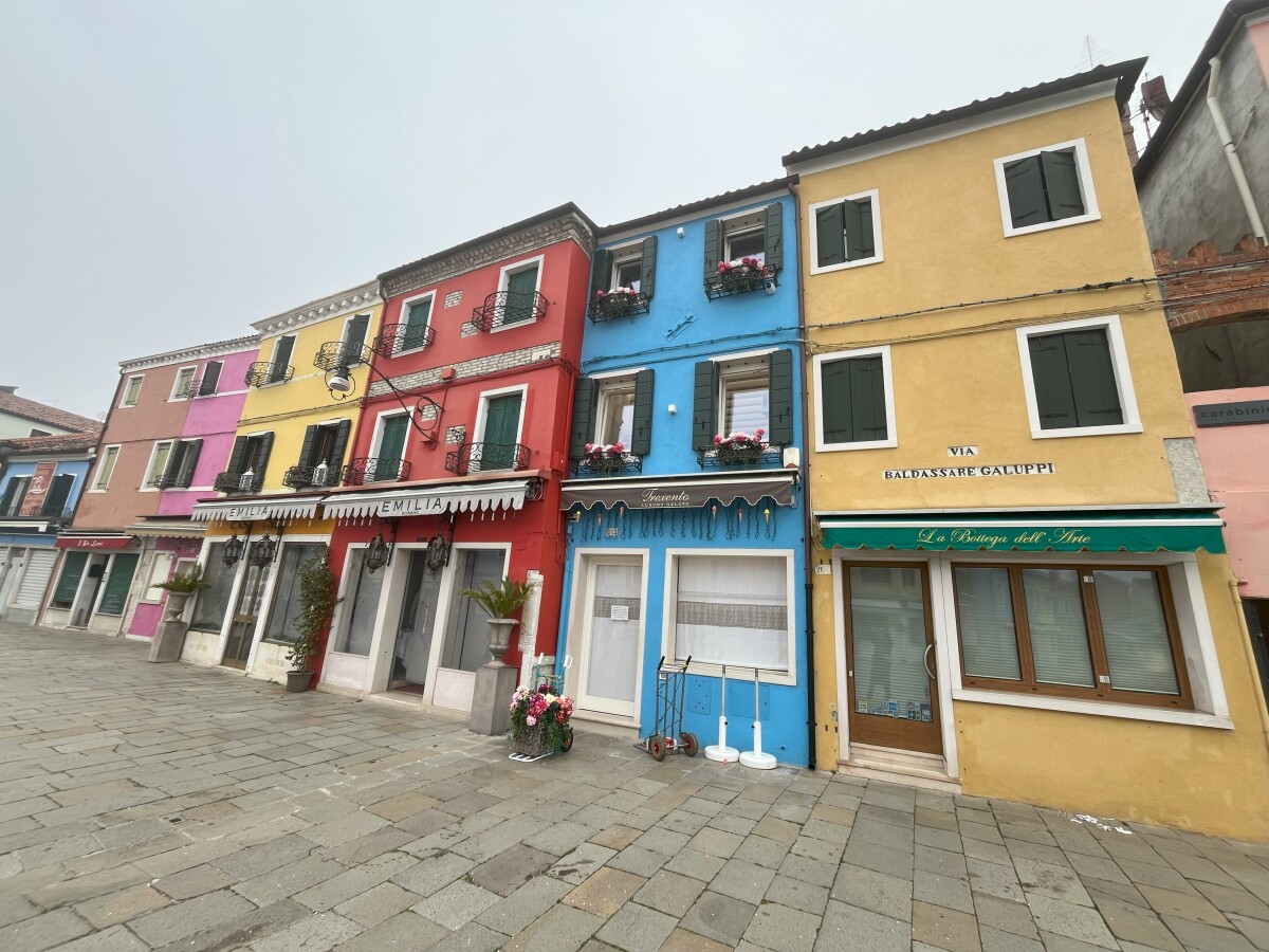 Benatky, Burano