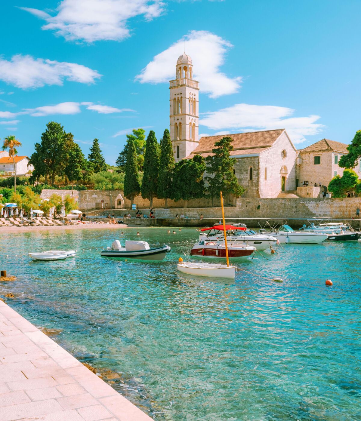 Hvar, Chorvátsko, more, dovolenka, cestovanie, loďky,