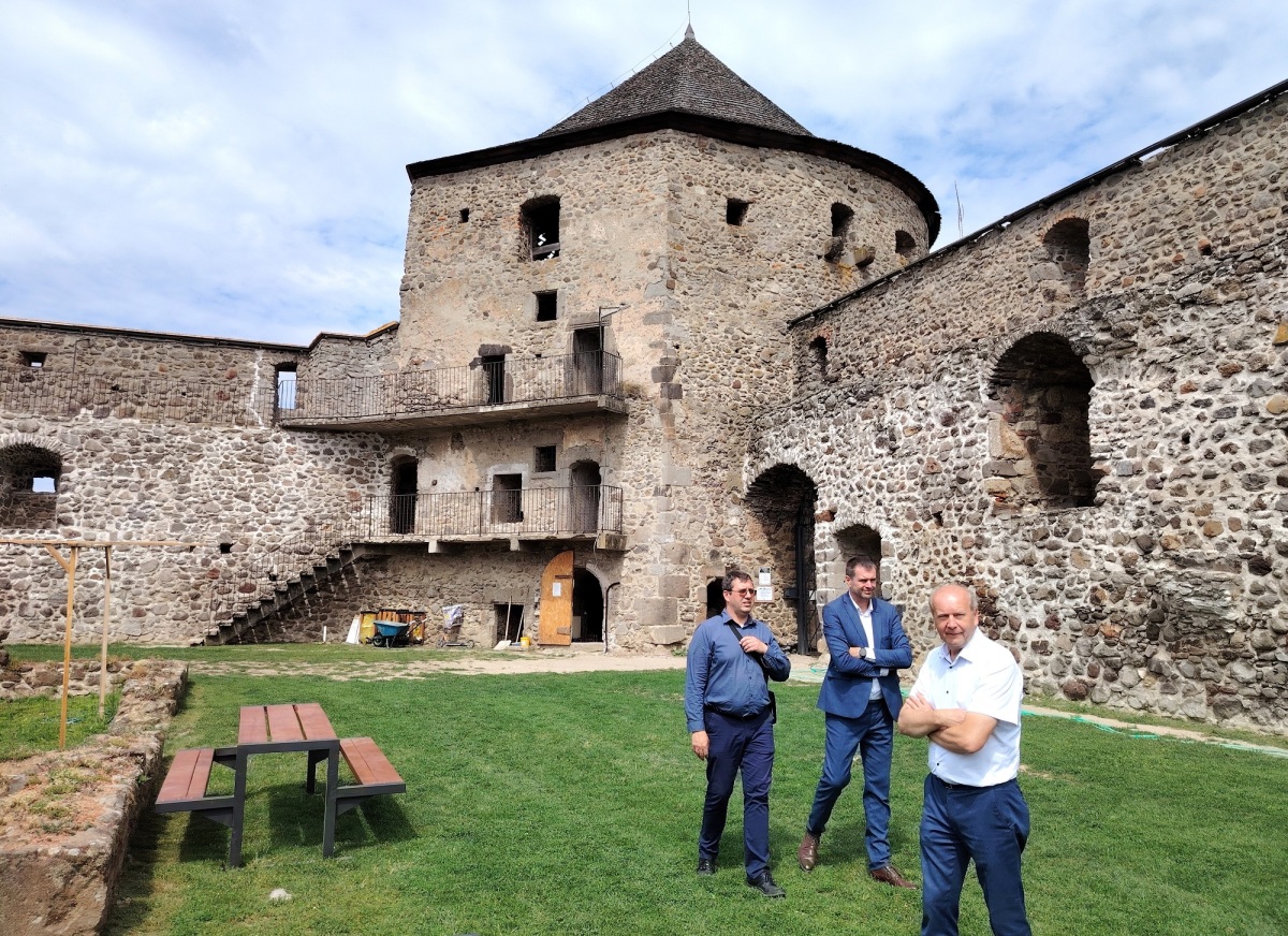 kláštor, Bzovík