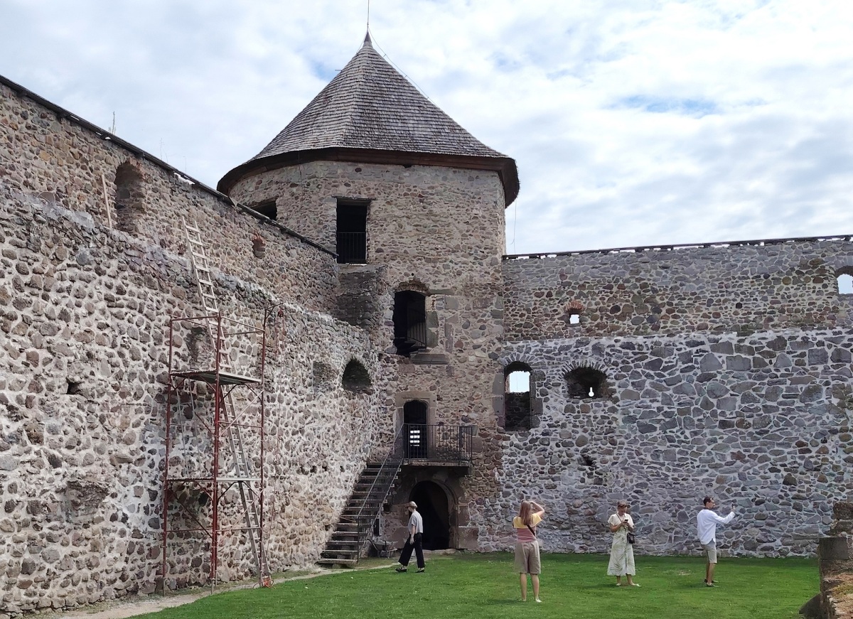kláštor, Bzovík