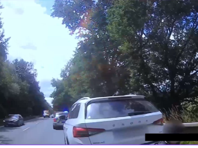 Polícia ČR, prvá pomoc, policajti