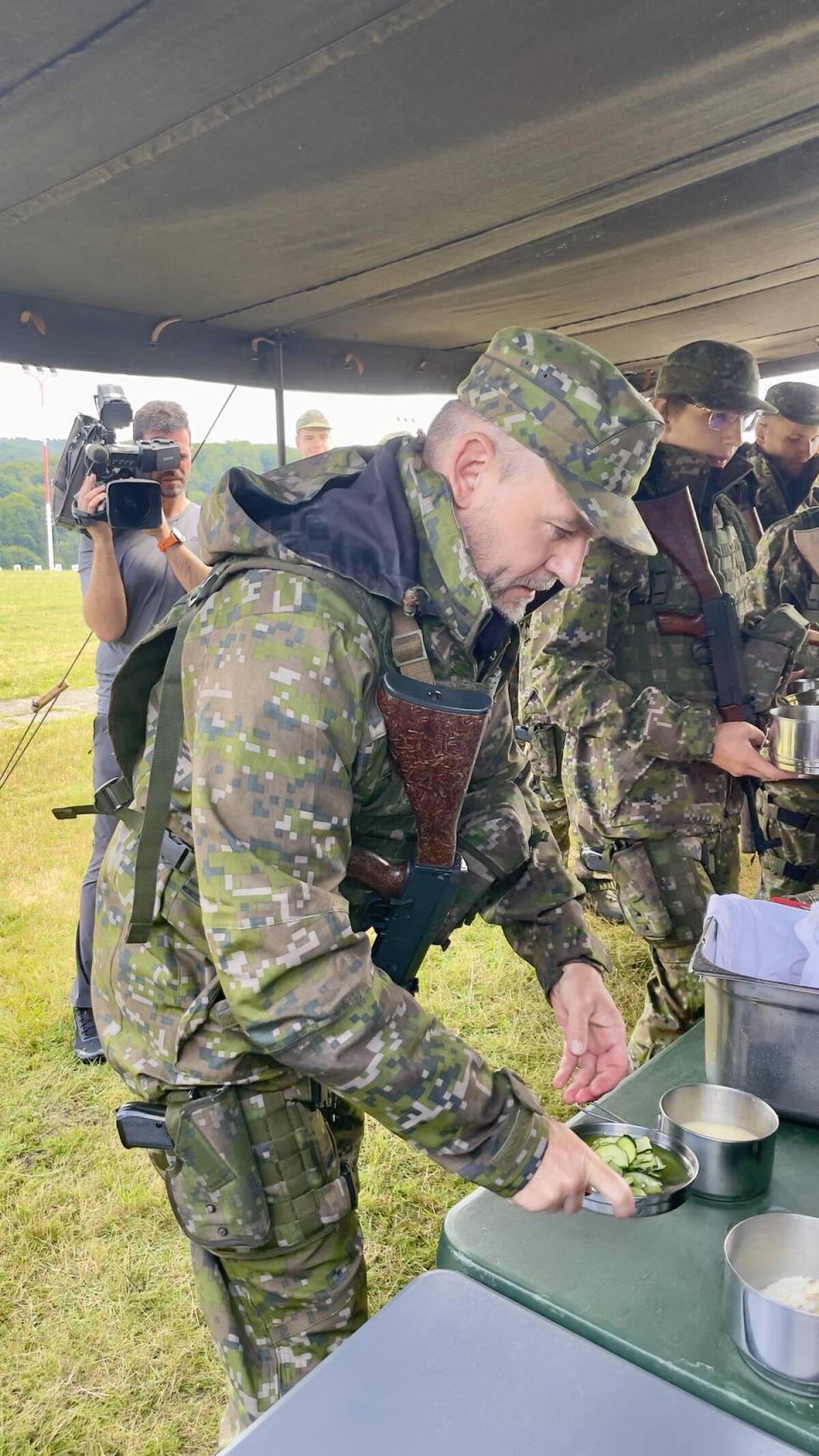 pellegrini, výcvik, výcvik do národných obranných síl
