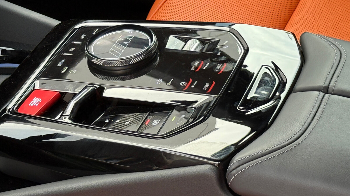 BMW M5 (2025)