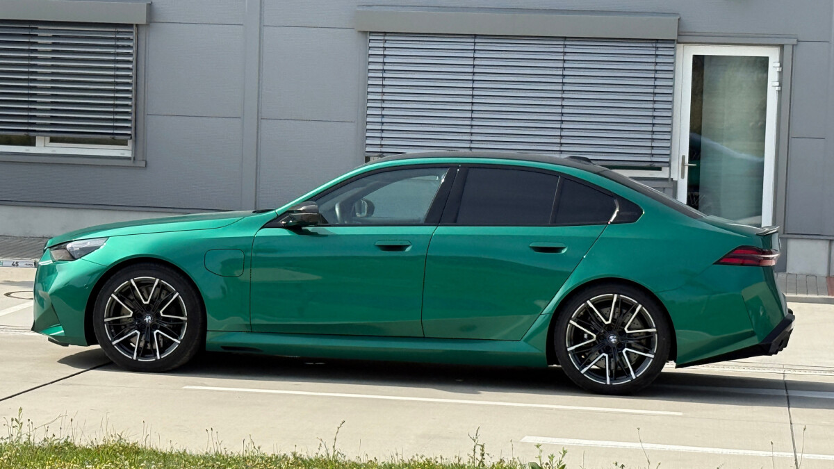 BMW M5 (2025)