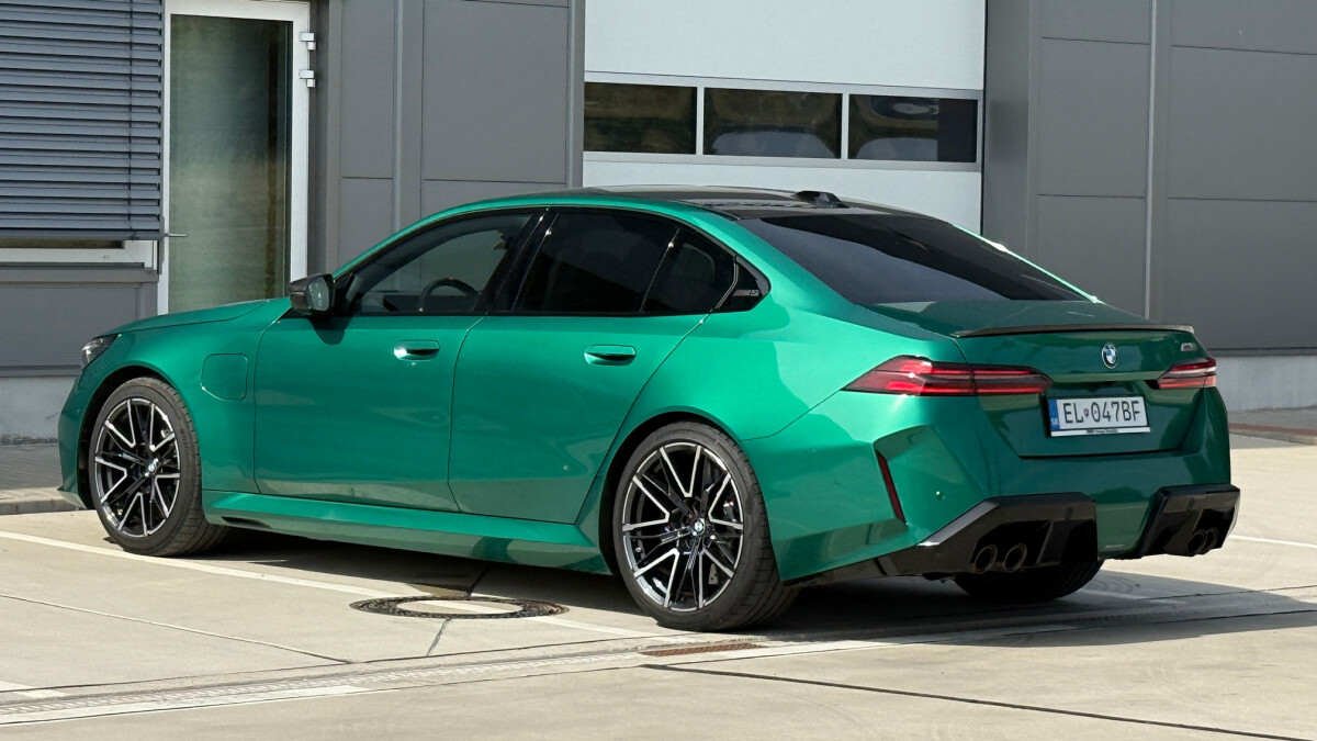 BMW M5 (2025)