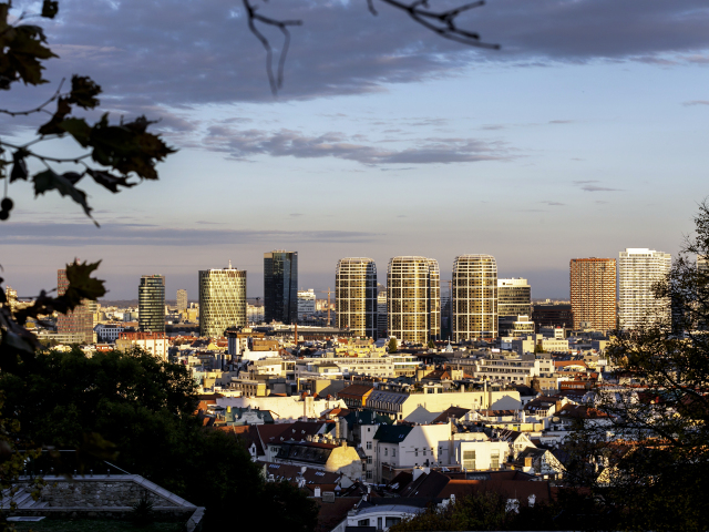 Bratislava panoráma mesto byty mrakodrapy