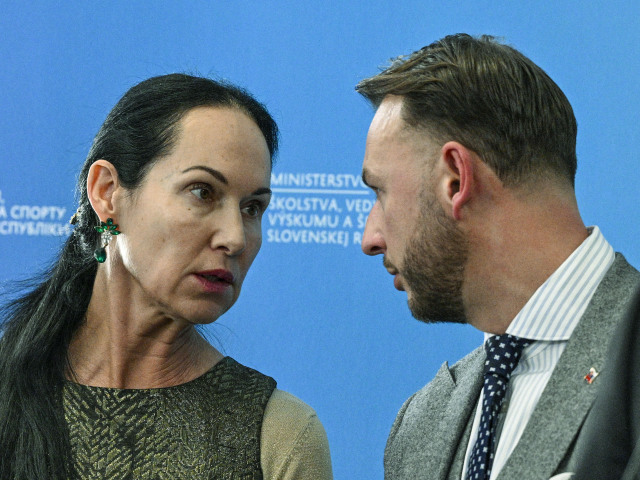 Matúš Šutaj Eštok / Lucia Kurilovská /