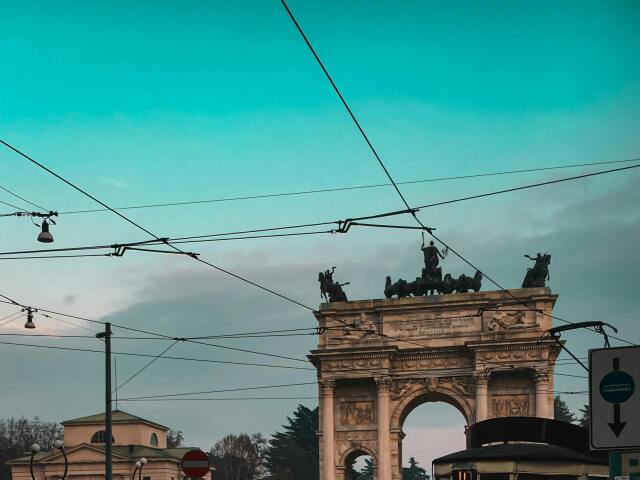 Miláno, Taliansko, električka, Arco della Pace