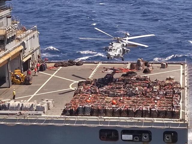 Nácvik logistiky počas cvičenia NATO Neptun Strike 2025