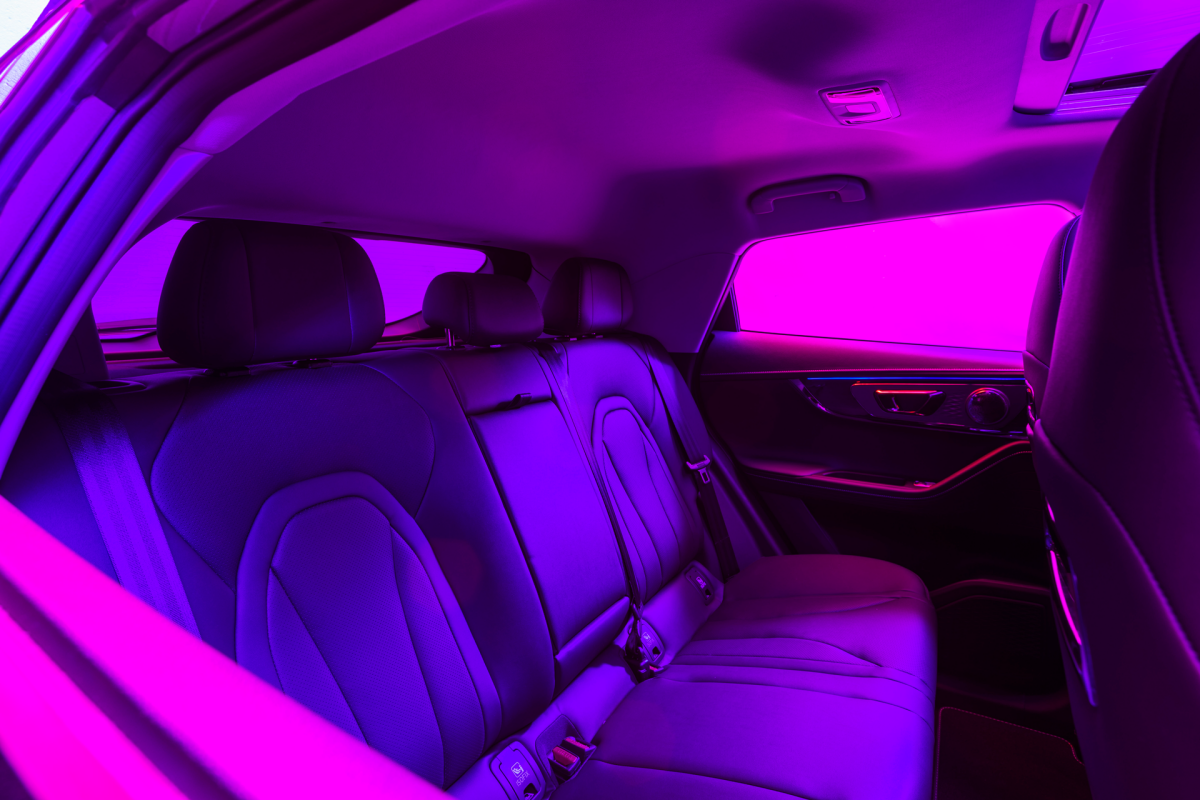 omoda color interior HD 06
