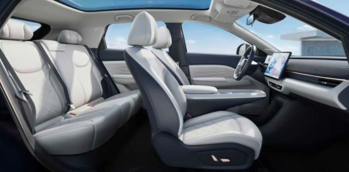BAIC Arcfox T1 8