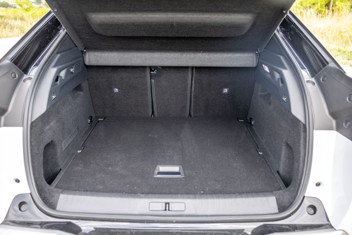 Peugeot E-3008 - test 2025