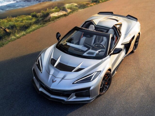 Chevrolet Corvette ZR1X Quail Silver - 2025