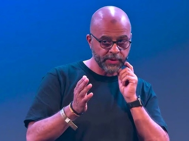 mo