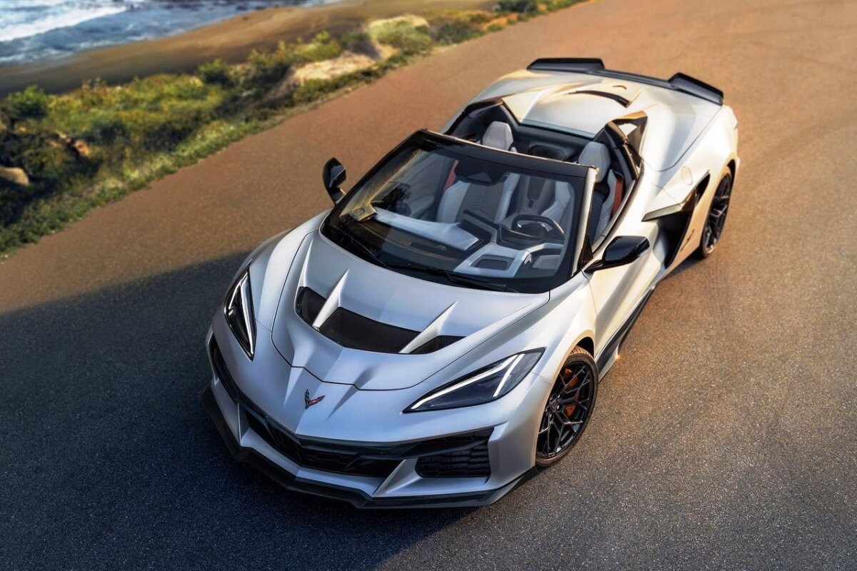Chevrolet Corvette ZR1X Quail Silver - 2025