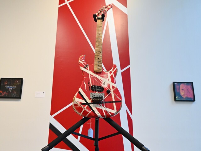 Eddie Van Halen, gitara