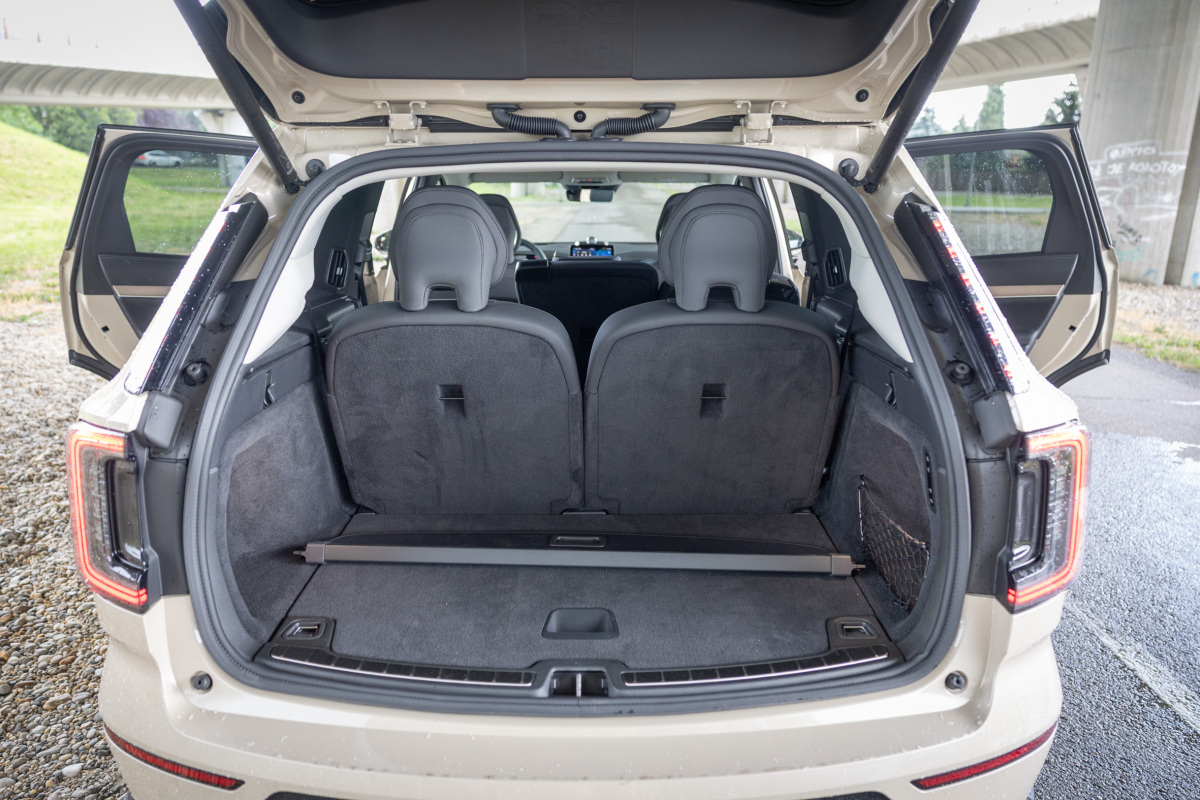 Volvo EX90 Performance Ultra - test 2025