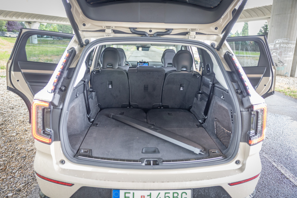 Volvo EX90 Performance Ultra - test 2025