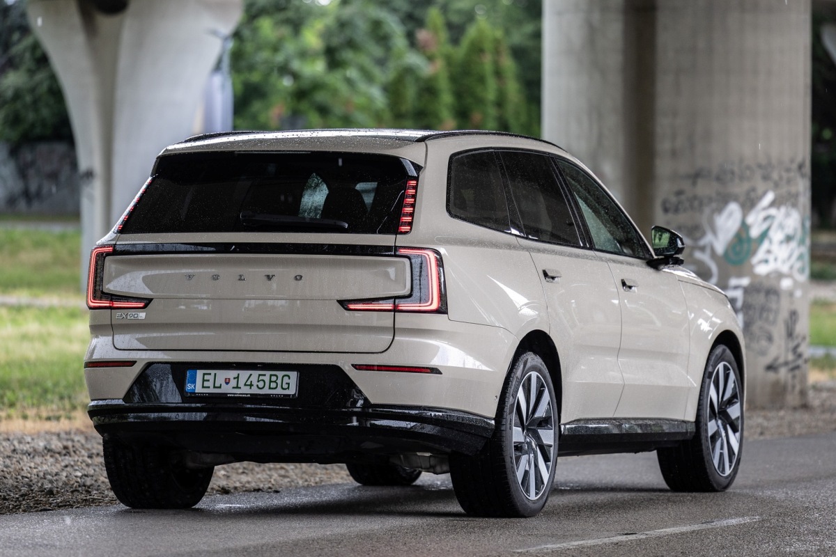 Volvo EX90 Performance Ultra - test 2025