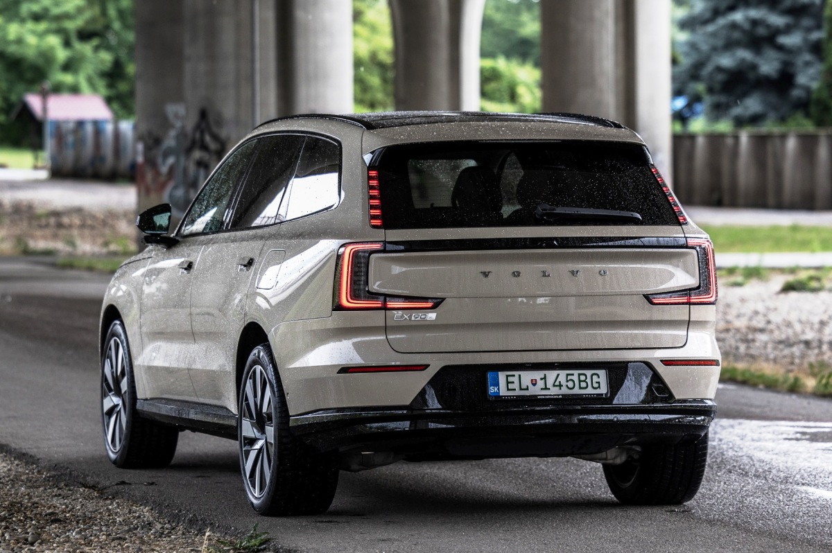 Volvo EX90 Performance Ultra - test 2025