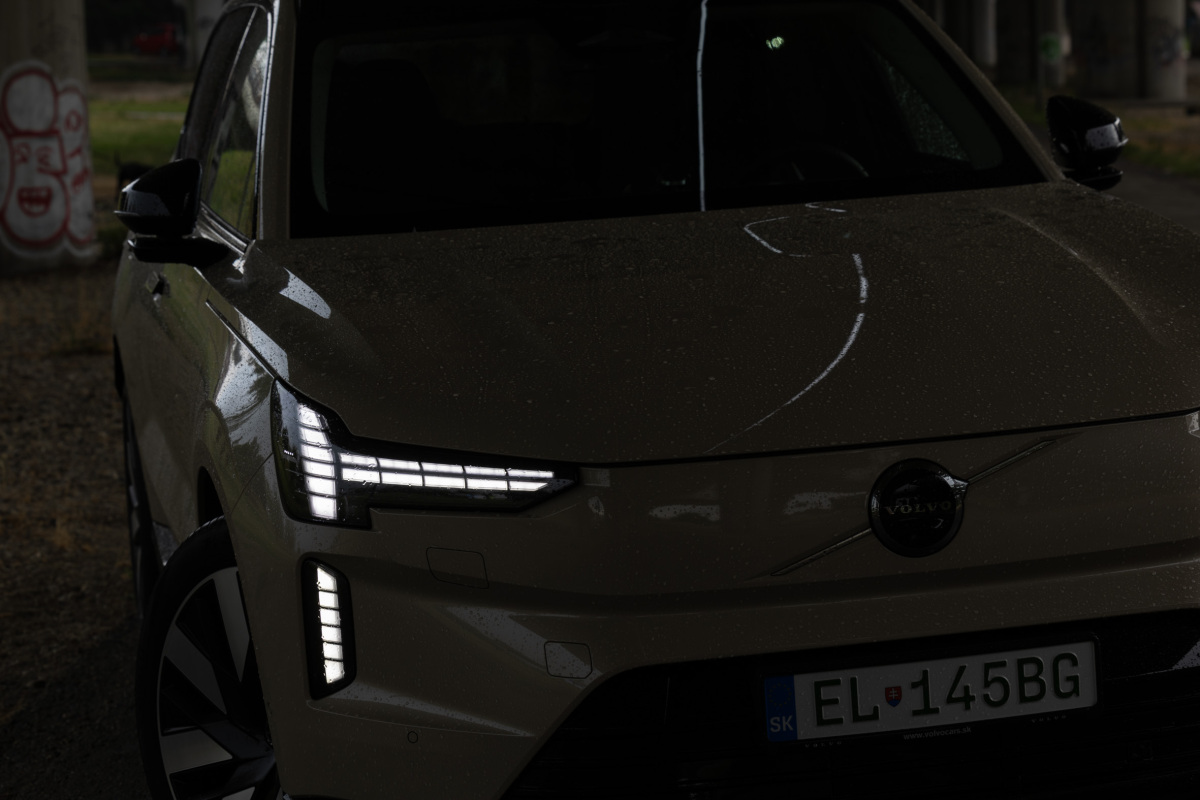Volvo EX90 Performance Ultra - test 2025