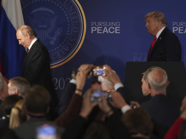 Putin odkladá mierové rokovania s Ukrajinou. Trumpovi vysvetlil dôvod, Zelenskyj kritizuje dohodu s Ruskom