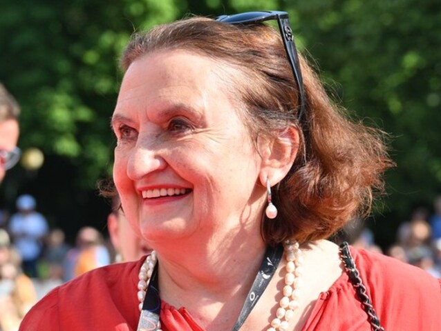 Eva Holubová