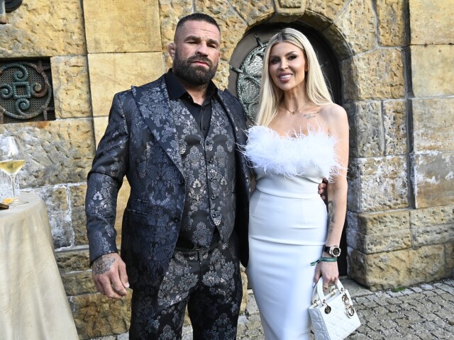Lela a Karlos Vémolovci