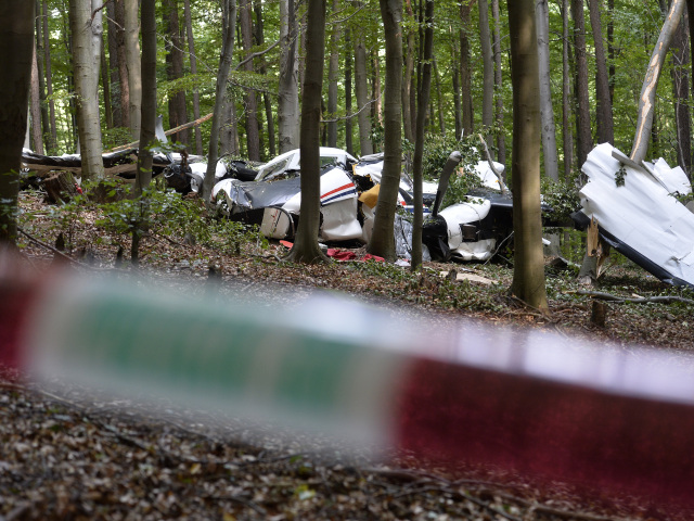 SR Červený Kameň zrážka lietadlá vraky odstraňovanie TNX
