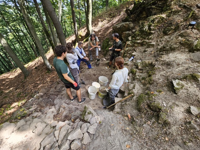 Na hrade Kysak prebieha archeologický výskum
