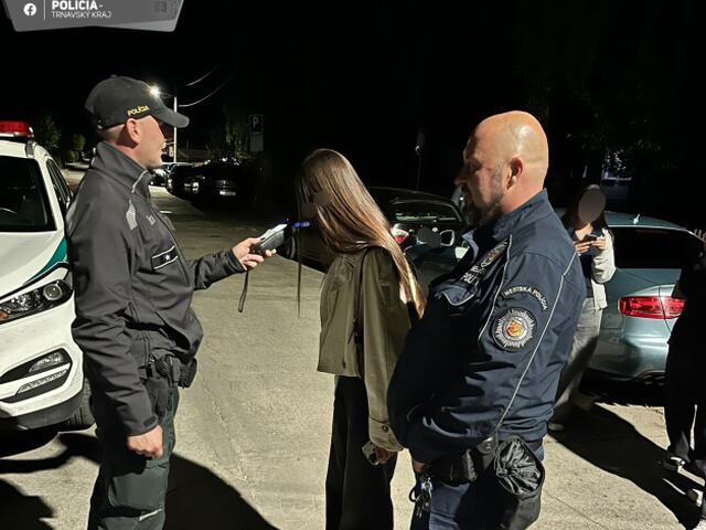 alkohol, polícia, deti