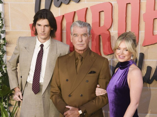 Pierce Brosnan, Dylan Brosnan a Isabella Smith
