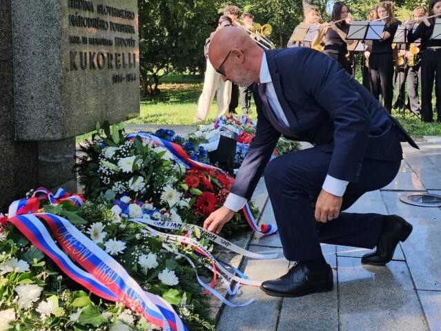 Branislav Gröhling, kladenie vencov