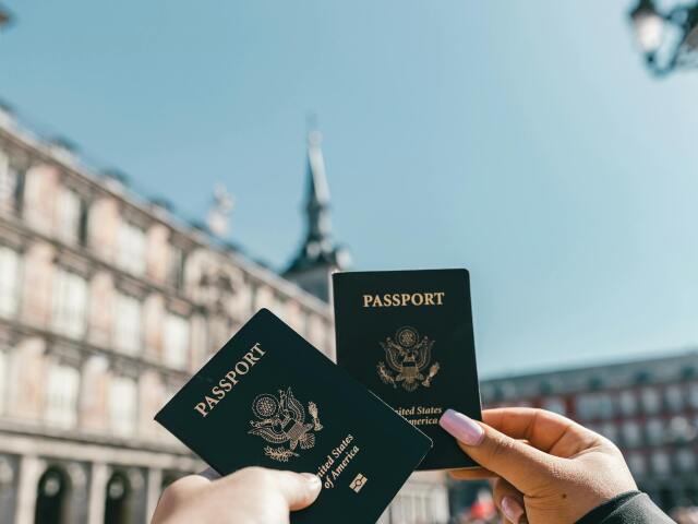 pas, pasy, cestovanie, hranice, dovolenka, dvojica, víza, vízum, turisti, Američania, USA, Amerika