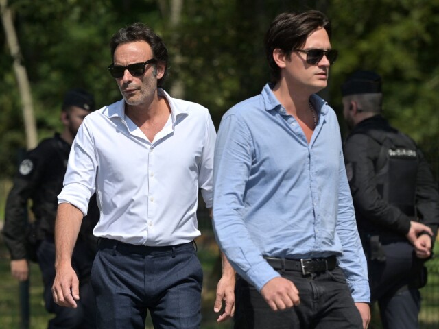 Anthony Delon a vpravo Alain-Fabien Delon