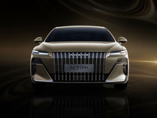 Roewe M7 DMH - 2025