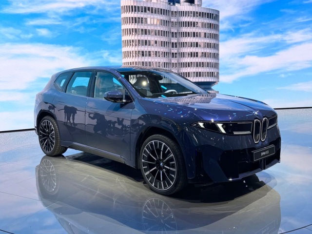 BMW iX3 - 2025