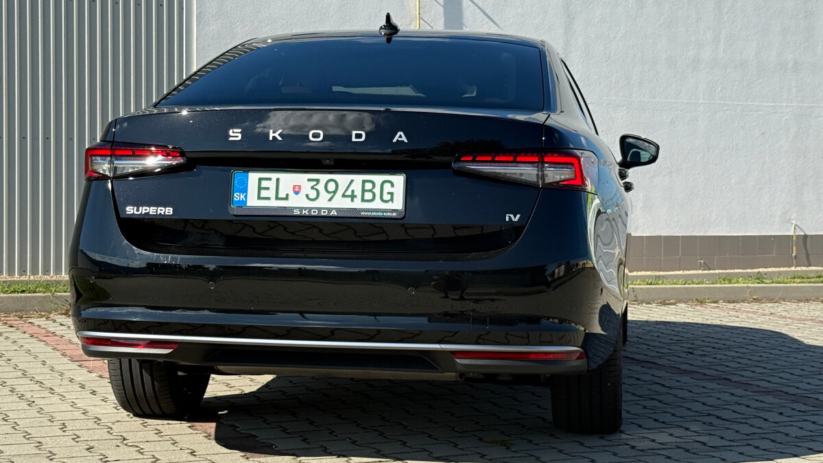 Škoda Superb L&K 1.5 TSI iV (2025)