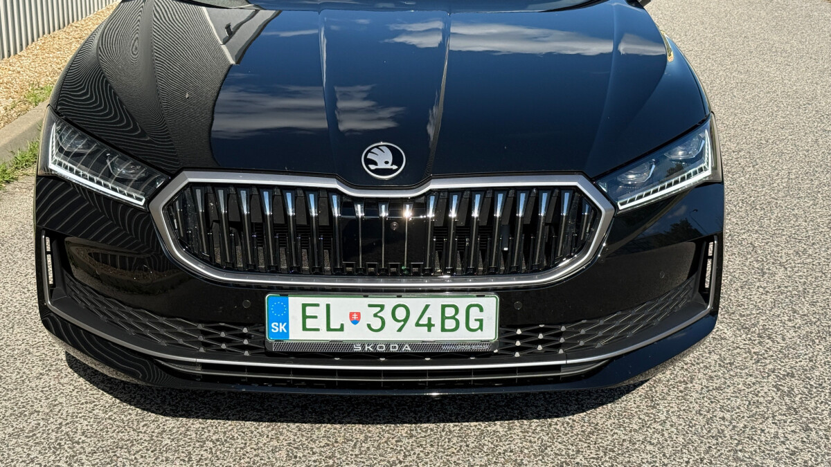 Škoda Superb L&K 1.5 TSI iV (2025)