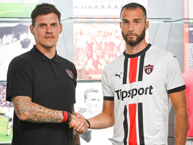 Lazar Stojsavljevic, Martin Škrtel